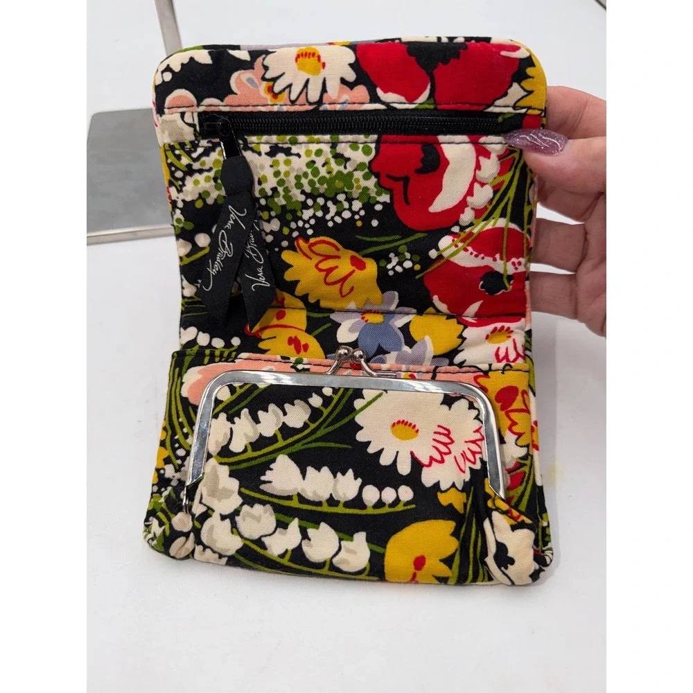 Vera Bradley Provencal Floral Quilted Kisslock Trifold Wallet ID Window ID Case